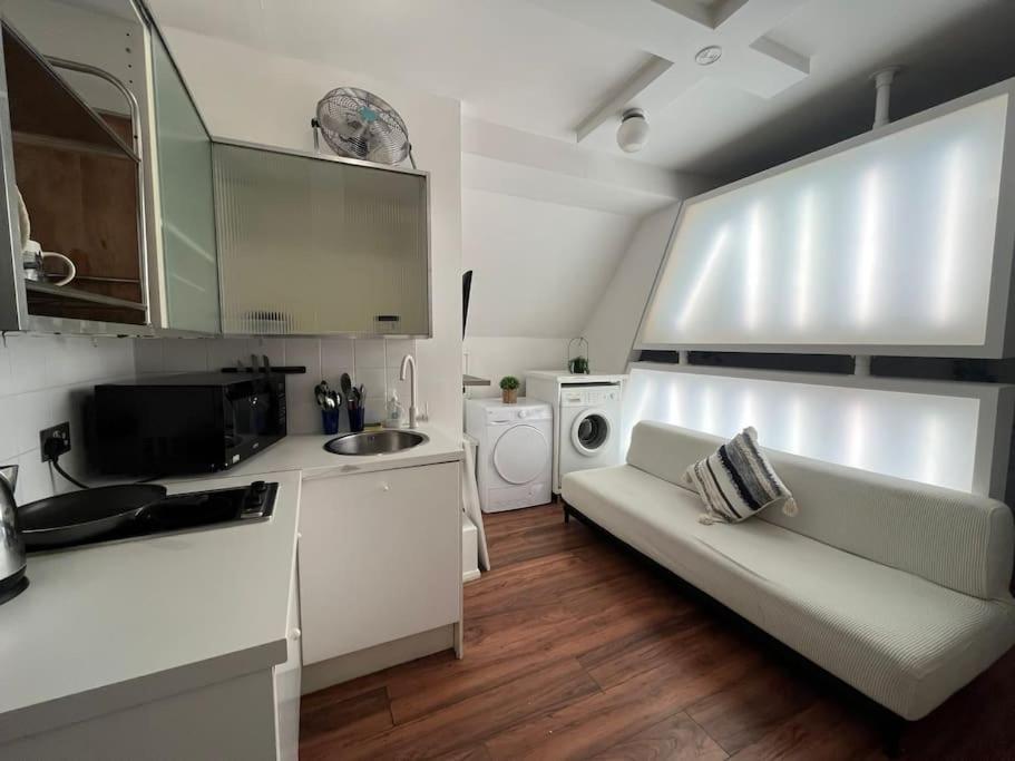 Modern Cosy Studio In Barbican - Green - F2 Apartment London Exterior photo